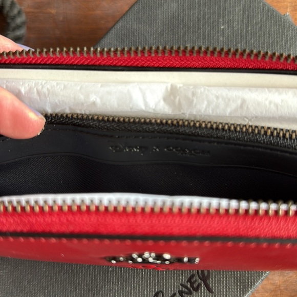 NWOT Coach x Disney Mickey Zip Around Wallet - Picture 4 of 4